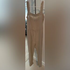Quince Tan Jumpsuit 100 percent Linen perfect condit. Back pocket, missing belt